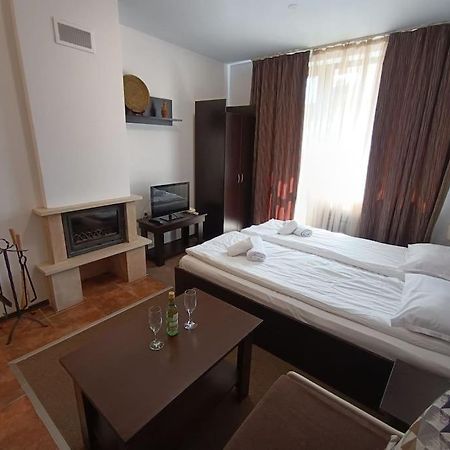 Студио В Хотел Мария Антоанета Bansko Exterior foto